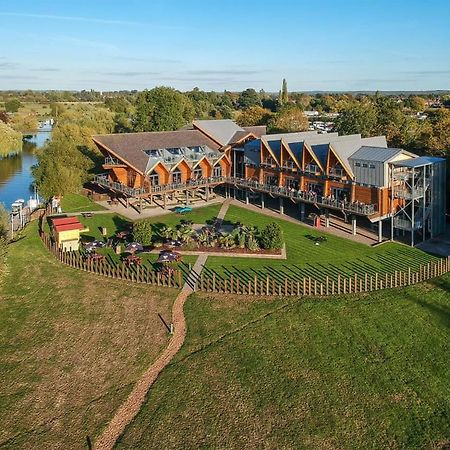 Riverside Park Stratford-upon-Avon Exterior foto